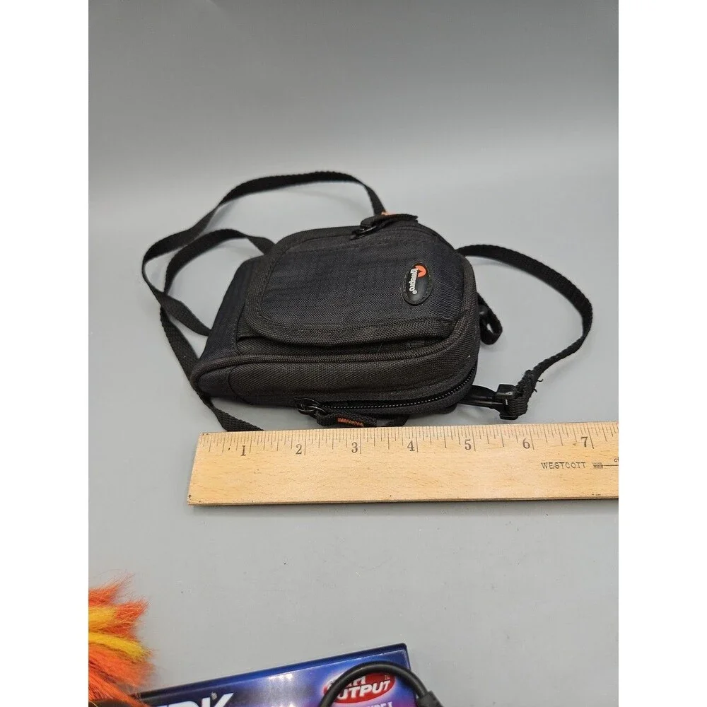 Lowepro Adventura Lp 130 Black Compact Lightweight Camera Bag Shoulder Strap